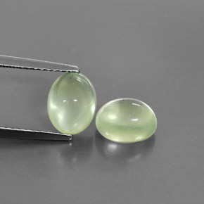 Gemas de prehnita verde natural de  ct, corte óvalo, transparente