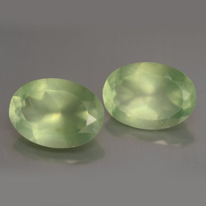 Gemas de prehnita verde natural de  ct, corte óvalo, transparente
