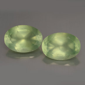 Gemas de prehnita verde natural de  ct, corte óvalo, transparente