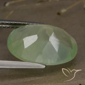 Prehnite Medium Green  natural de 5.88 ct, Ovalada, Transparente / Translúcido