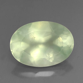 Prehnita verde natural de 5,71 ct, corte óvalo, transparente
