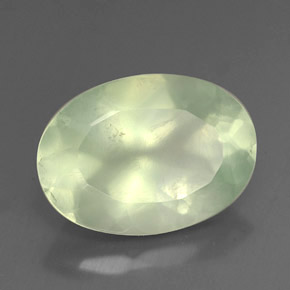 Prehnita verde natural de 5,71 ct, corte óvalo, transparente