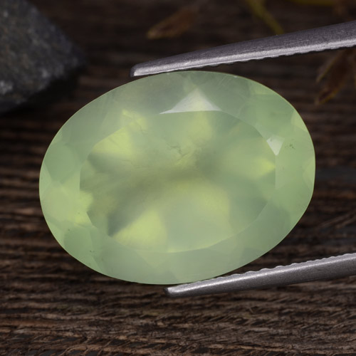Prehnita verde natural de 8,85 ct, corte óvalo, translúcido