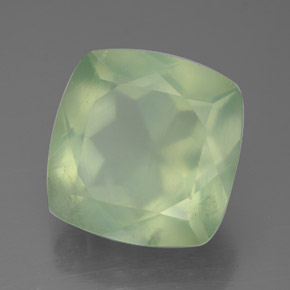 Prehnite Verde natural de 6.83 ct, Corte Cojín, Translúcido