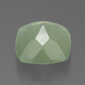 Prehnite Verde natural de 6.83 ct, Corte Cojín, Translúcido