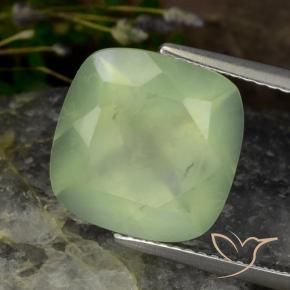 Prehnite Pale Pear Green  natural de 6.97 ct, Forma Cojín, Translúcido