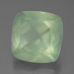 Prehnite Verde natural de 7.48 ct, Transparente, Transparente / Translúcido