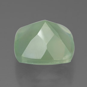 Prehnite Verde natural de 7.48 ct, Transparente, Transparente / Translúcido