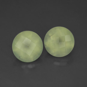 Gemas de Prehnite Medium Green  natural de 3.98 ct, Transparente, Transparente / Translúcido