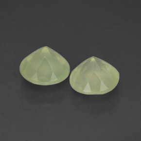 Gemas de Prehnite Medium Green  natural de 3.98 ct, Transparente, Transparente / Translúcido