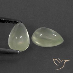 Gemas de Prehnite Verde grisáceo natural de 2.73 ct, En forma de pera, Transparente
