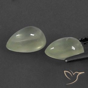 Gemas de Prehnite Verde grisáceo natural de 2.73 ct, En forma de pera, Transparente