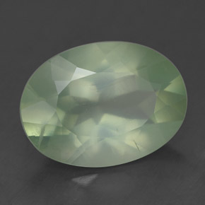 Prehnita verde natural de 4,76 ct, corte óvalo, translúcido