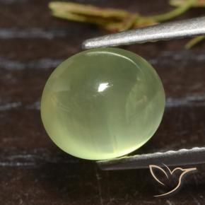 Prehnite Verde claro natural de 2.71 ct, Ovalada, Translúcido