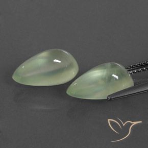 Gemas de Prehnite Pale Yellowish Green    natural de 6.20 ct, En forma de pera, Transparente / Translúcido
