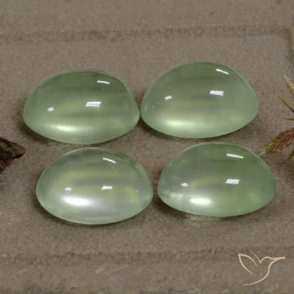 Gemas de Prehnite Verde amarillo claro natural de 9.96 ct, Ovalada, Transparente