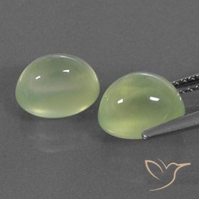 Gemas de Prehnite Medium Green  natural de 5.43 ct, Ovalada, Transparente / Translúcido