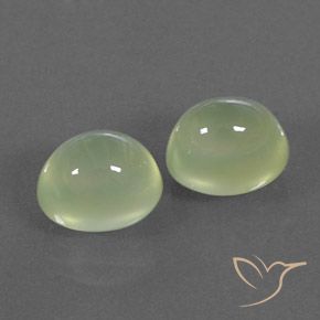 Gemas de Prehnite Medium Green  natural de 4.71 ct, Ovalada, Transparente / Translúcido