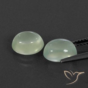 Gemas de Prehnite Verde claro natural de 4.03 ct, Ovalada, Transparente / Translúcido