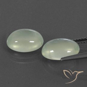 Gemas de Prehnite Verde grisáceo natural de 6.97 ct, Ovalada, Transparente / Translúcido
