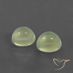 Gemas de Prehnite Verde grisáceo natural de 3.71 ct, Ovalada, Transparente / Translúcido