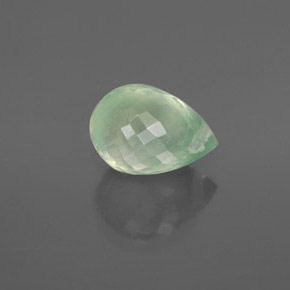 Prehnita verde natural de 2,46 ct, briolette, transparente