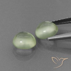 Gemas de Prehnite Verde pálido natural de 2.33 ct, Redondo, Transparente