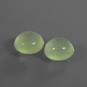 Gemas de Prehnite Verde pera pálido natural de 5.45 ct, Transparente, Transparente / Translúcido