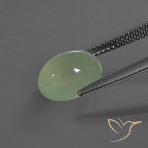 Prehnite Verde lima pálido natural de 3.89 ct, Ovalada, Transparente / Translúcido
