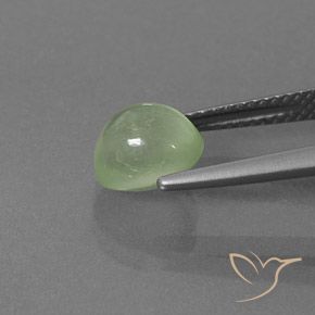 Prehnite Verde claro natural de 2.33 ct, Ovalada, Transparente / Translúcido