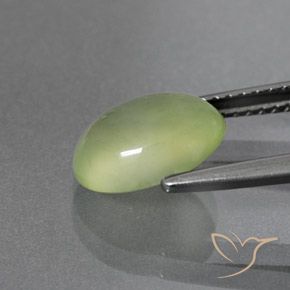 Prehnite Verde amarillo natural de 2.66 ct, Ovalada, Transparente / Translúcido