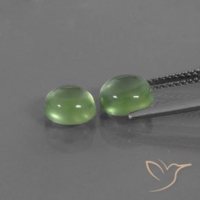 Gemas de Prehnite Verde pera natural de 2.86 ct, Ovalada, Transparente