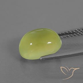 Prehnite Amarillo verdoso claro natural de 3.74 ct, Ovalada, Transparente / Translúcido