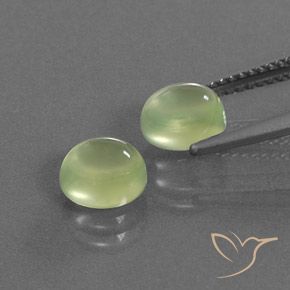 Gemas de Prehnite Verde medio natural de 2.91 ct, Ovalada, Transparente