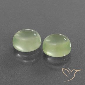 Gemas de Prehnite Verde medio natural de 3.94 ct, Ovalada, Transparente