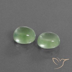 Gemas de Prehnite Verde pera pálido natural de 5.50 ct, Ovalada, Transparente / Translúcido