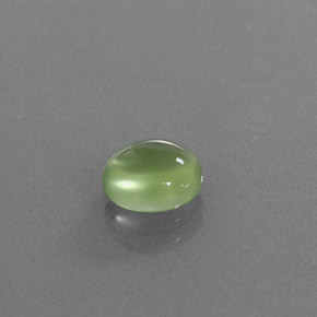 Prehnita verde natural de 1,35 ct, corte óvalo, transparente