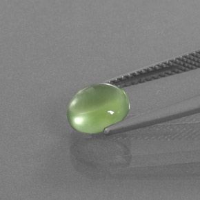 Prehnita verde natural de 1,35 ct, corte óvalo, transparente