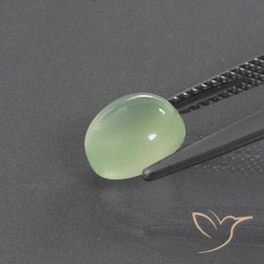 Prehnite Verde amarillo natural de 2.50 ct, Ovalada, Transparente / Translúcido