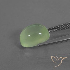Prehnite Verde medio natural de 3.39 ct, Ovalada, Transparente