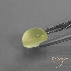 Prehnite Amarillo claro natural de 3.39 ct, Ovalada, Transparente / Translúcido