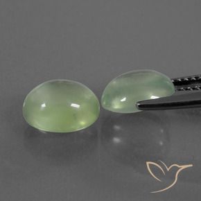 Gemas de Prehnite Verde pera pálido natural de 4.39 ct, Ovalada, Transparente