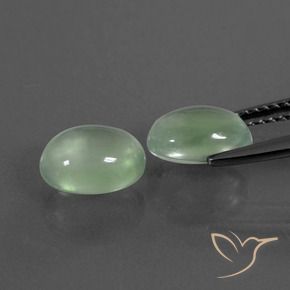 Gemas de Prehnite Verde pera claro natural de 3.62 ct, Ovalada, Transparente