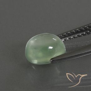 Prehnite Verde cálido natural de 1.70 ct, Ovalada, Transparente