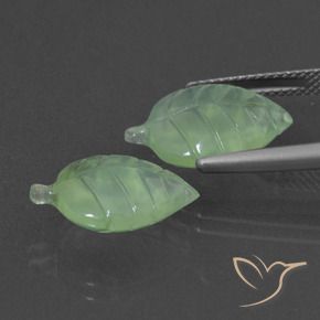 Gemas de Prehnite Verde pera pálido natural de 11.27 ct, Elegante, Translúcido