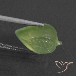 Prehnite Verde cálido natural de 6.02 ct, Elegante, Translúcido