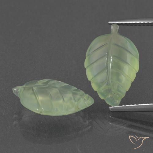 13.06ctw Natural Verde medio Prehnite, Elegante, Translúcido