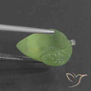 Prehnite Verde medio natural de 8.73 ct, Elegante, Translúcido