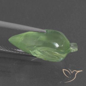 Prehnite Verde medio natural de 9.43 ct, Elegante, Translúcido