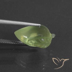 Prehnite Verde medio natural de 8.59 ct, Elegante, Translúcido